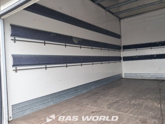 イヴェコ・デイリー 35C16 ボックスボディ