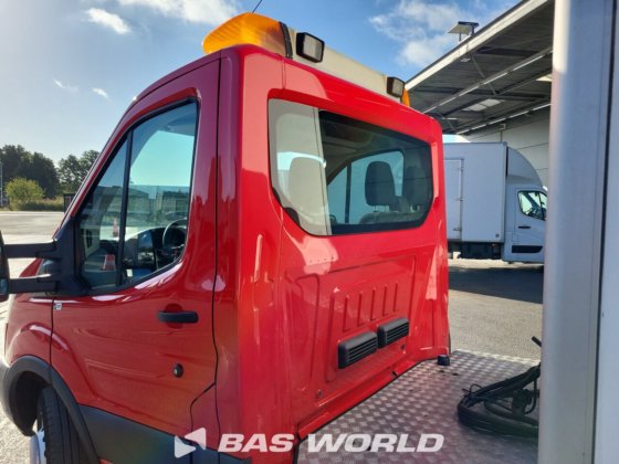 福特 Transit 130pk BE 牵引车