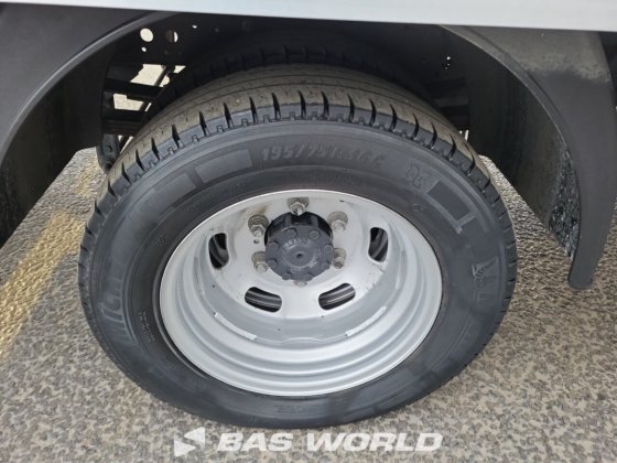 依维柯 Daily 35C16 箱体