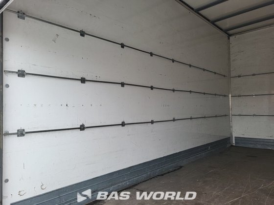 イヴェコ・デイリー 35C16 ボックスボディ