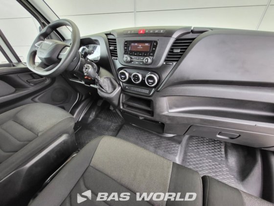 イヴェコ・デイリー 35C16 ボックスボディ