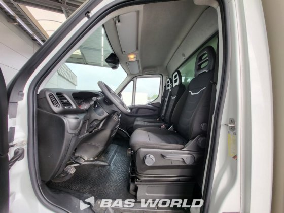 イヴェコ・デイリー 35C16 ボックスボディ