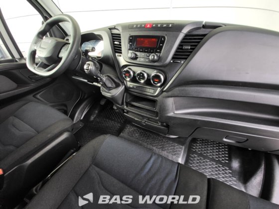 イヴェコ・デイリー 35C16 ボックスボディ