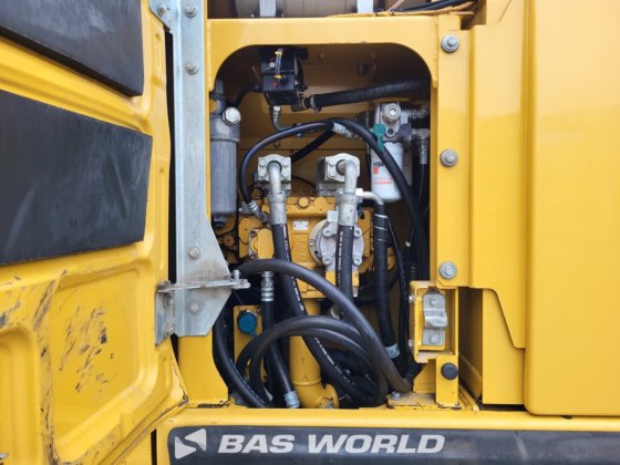 卡特彼勒 320 E L RR