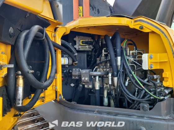 沃尔沃ECR355 E L履带式挖掘机