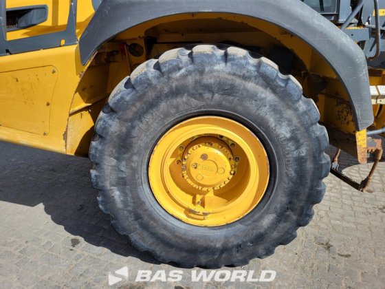 贝尔 B30 E 型自卸卡车