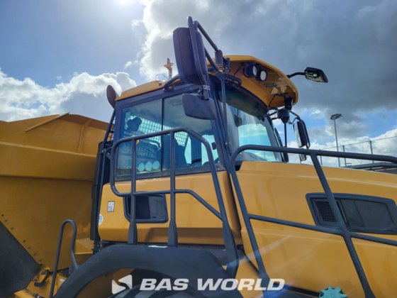 贝尔 B30 E 型自卸卡车