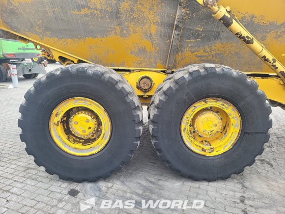 ベル B30 E ダンプトラック