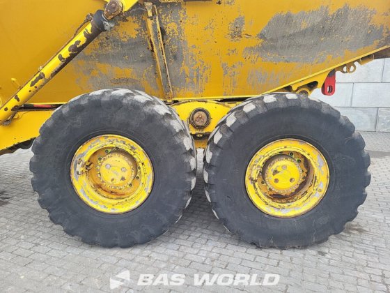 ベル B30 E ダンプトラック