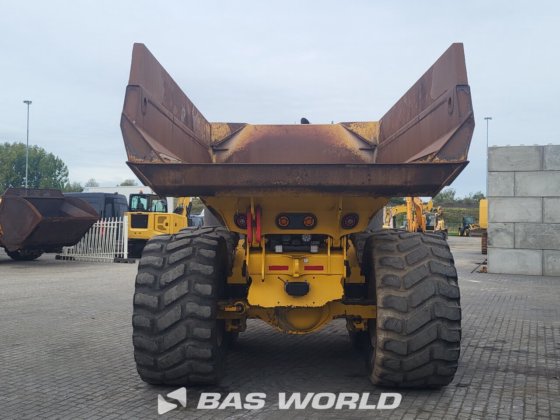 ベル B30 E ダンプトラック