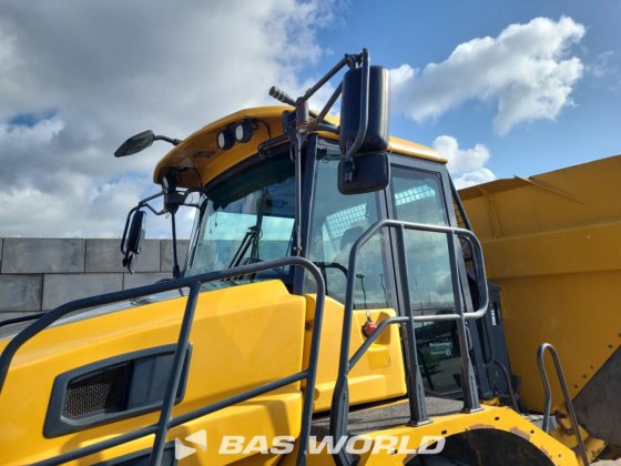 贝尔 B30 E 型自卸卡车