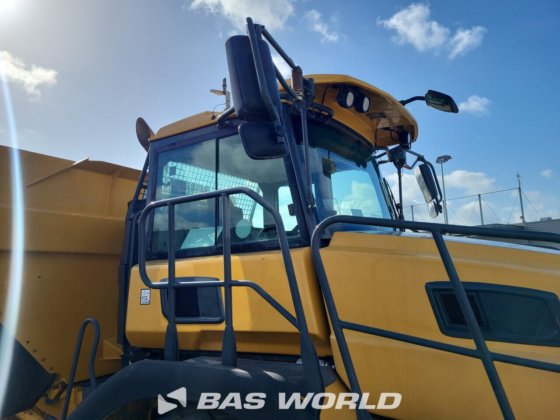 贝尔 B30 E 型自卸卡车