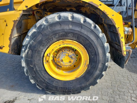 贝尔 B30 E 型自卸卡车