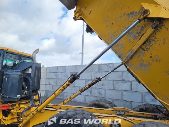 贝尔 B30 E 型自卸卡车