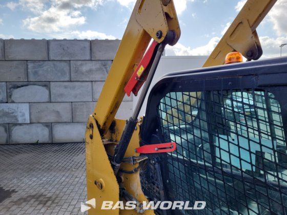 卡特彼勒 226 D3 滑移装载机