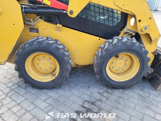 卡特彼勒 226 D3 滑移装载机