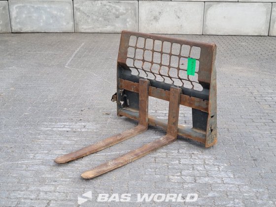 卡特彼勒 226 D3 滑移装载机