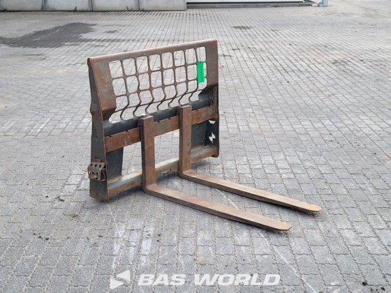 卡特彼勒 226 D3 滑移装载机