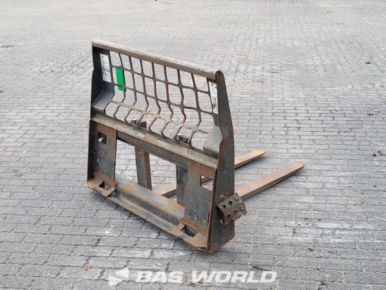 卡特彼勒 226 D3 滑移装载机