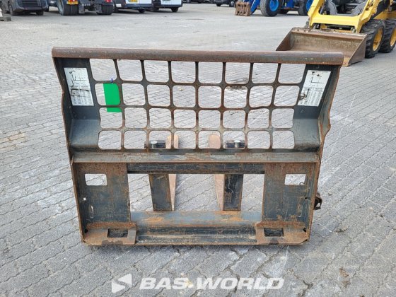 卡特彼勒 226 D3 滑移装载机