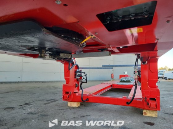 Kässbohrer 低装载半挂车