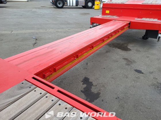 Kässbohrer 低装载半挂车