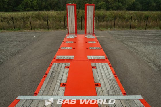 Kässbohrer 低装载半挂车