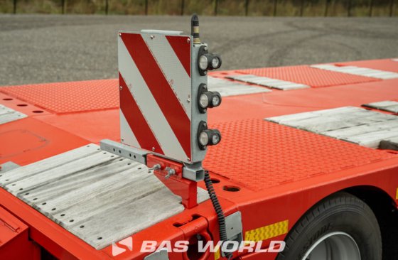 Kässbohrer 低装载半挂车