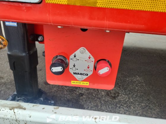 Kässbohrer 低装载半挂车