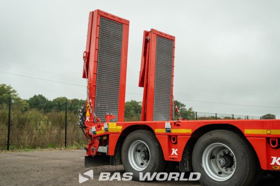 Kässbohrer LB4E 低装载机半挂车