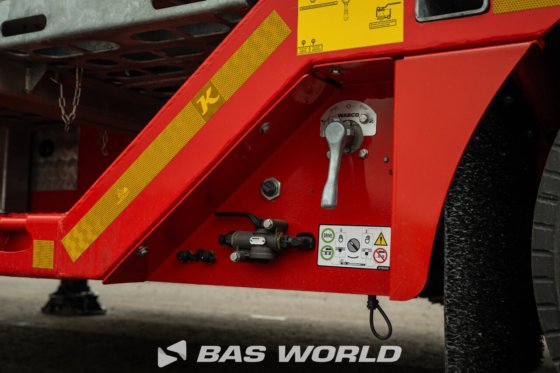 Kässbohrer LB4E 低装载机半挂车