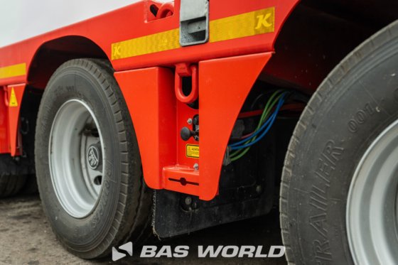 Kässbohrer LB4E 低装载机半挂车