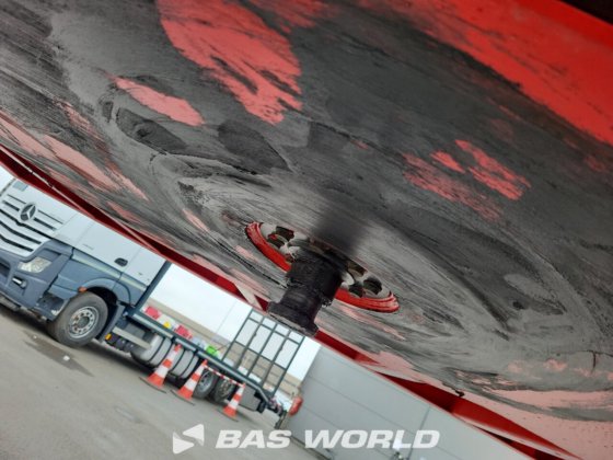 Kässbohrer LB4E 低装载机半挂车