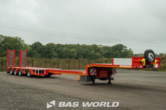 Kässbohrer LB4E 低装载机半挂车