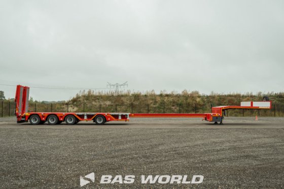 Kässbohrer LB4E 低装载机半挂车