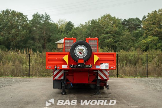 Kässbohrer LB4E 低装载机半挂车