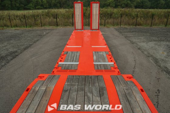 Kässbohrer 低装载半挂车