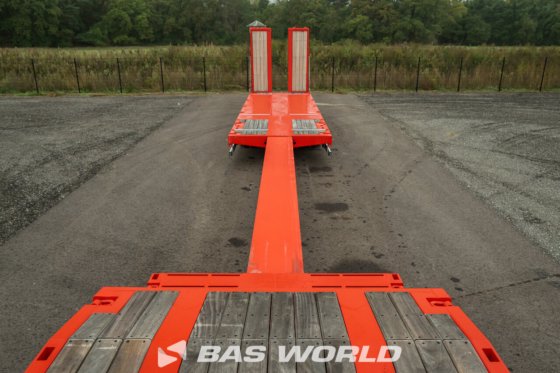 Kässbohrer 低装载半挂车