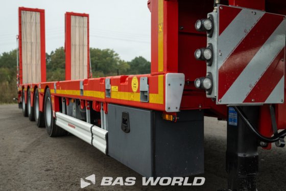 Kässbohrer 低装载半挂车