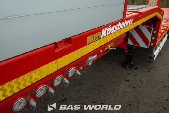 Kässbohrer 低装载半挂车
