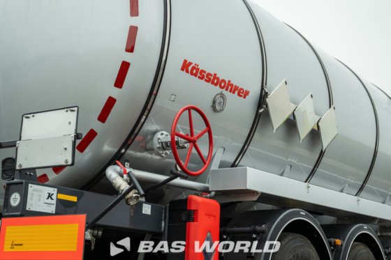 Kässbohrer 罐式半挂车