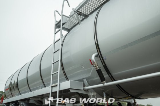 Kässbohrer 罐式半挂车