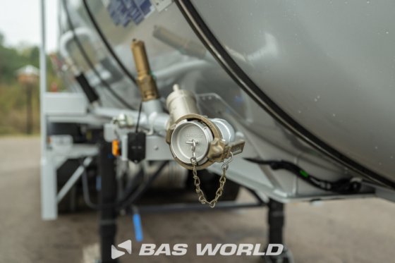 Kässbohrer 罐式半挂车