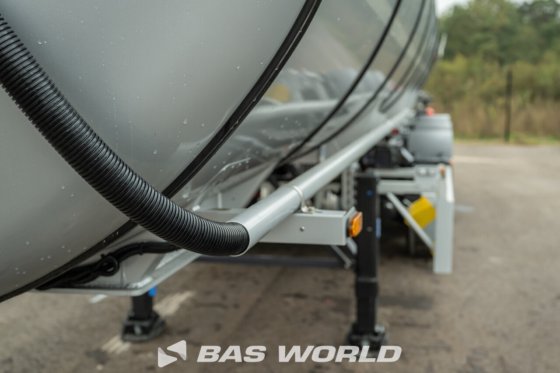 Kässbohrer 罐式半挂车