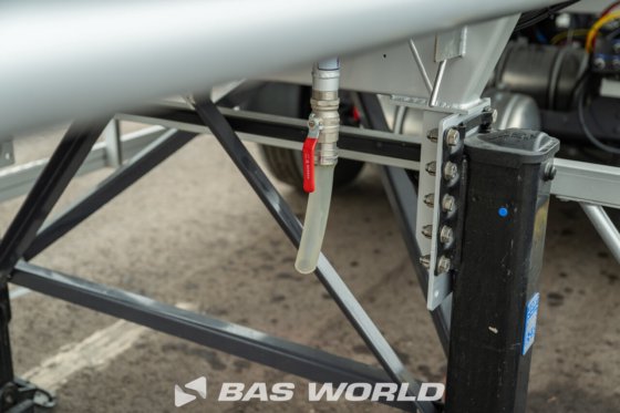 Kässbohrer 罐式半挂车