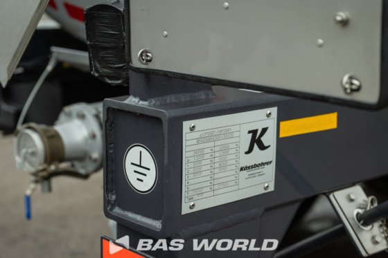 Kässbohrer 罐式半挂车