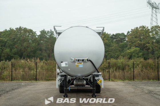 Kässbohrer 罐式半挂车