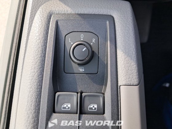 フォルクスワーゲン クラフター 177pk クローズドボックスバン