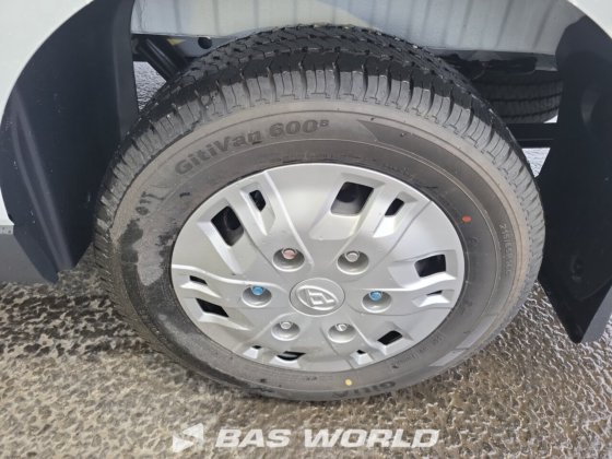 Maxus eDeliver 7 封闭箱式货车