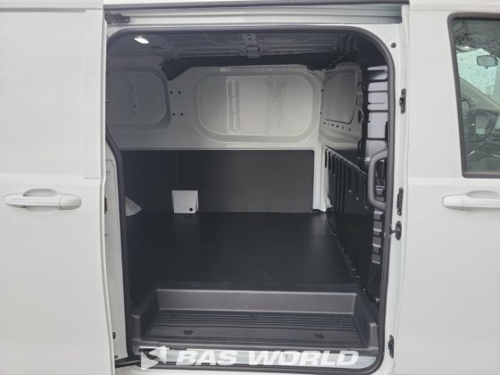 Maxus eDeliver 7 封闭箱式货车